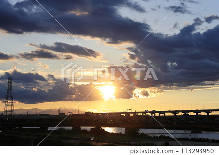 Evening view of Arakawa River, Nishiarai Bridge and Metropolitan Expressway Ring Route [Adachi Ward, Tokyo] 113293950