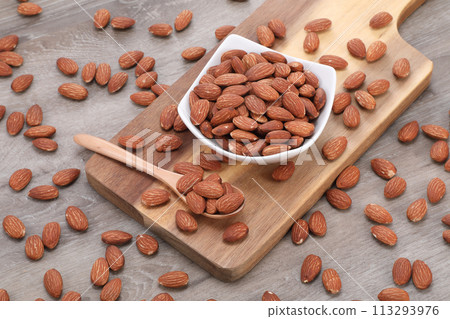 Almonds on a plate Almonds on a plate 113293976