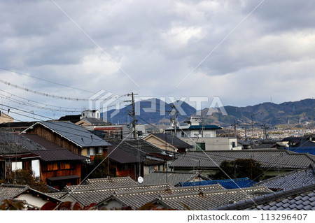 從富田林市寺內町眺望二條山 從富田林市寺內町眺望二條山 113296407