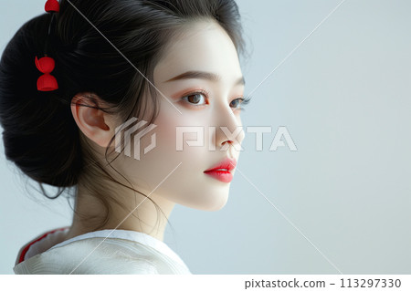 一個穿著和服的女人的肖像 113297330