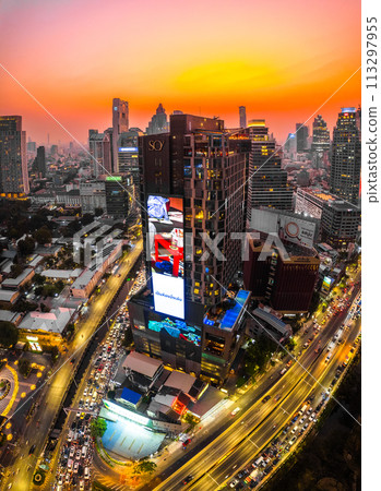 Aerial view of Lumpini district at sunet in Bangkok, Thailand Aerial view of Lumpini district at sunet in Bangkok, Thailand 113297955