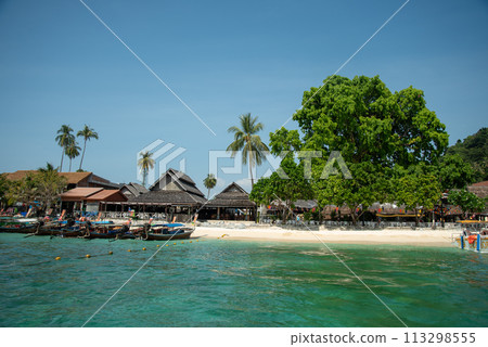 Spectacular views of the Phi Phi Islands, accessible from Phuket 113298555