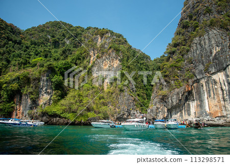 從普吉島可以欣賞到皮皮島的壯麗景色 113298571