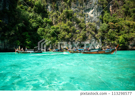 Spectacular views of the Phi Phi Islands, accessible from Phuket Spectacular views of the Phi Phi Islands, accessible from Phuket 113298577