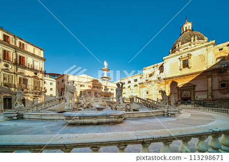 Piazza Pretoria in Palermo Piazza Pretoria in Palermo 113298671