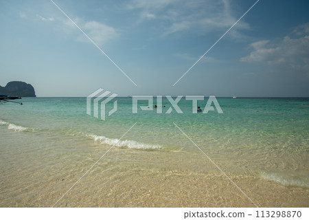 皮皮島竹島的一個非常美麗的海灘 皮皮島竹島的一個非常美麗的海灘 113298870