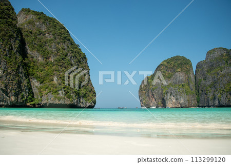 皮皮島著名的瑪雅灣海灘 113299120