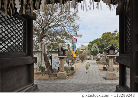 The approach to Taga Shrine and the sumo stables within the shrine grounds in Nogata City, Fukuoka Prefecture The approach to Taga Shrine and the sumo stables within the shrine grounds in Nogata City, Fukuoka Prefecture 113299248