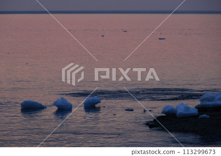 北海道的殘冰 北海道的殘冰 113299673