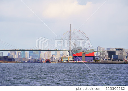 Tempozan Bridge / Ferris wheel / Kaiyukan (Minato Ward, Osaka City) 113300282