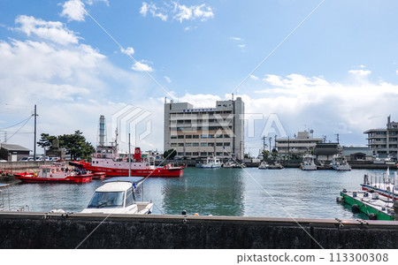 Himeji Port Center (Himeji City, Hyogo Prefecture) integrated with the Himeji Port Passenger Ship Terminal Himeji Port Center (Himeji City, Hyogo Prefecture) integrated with the Himeji Port Passenger Ship Terminal 113300308