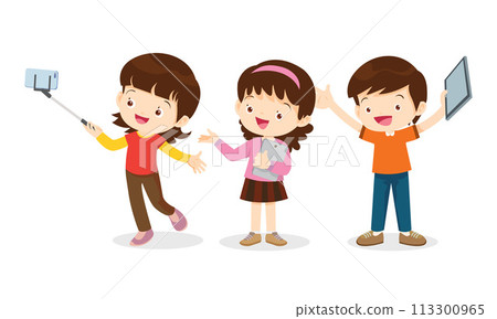 kids on online learning education courses 113300965
