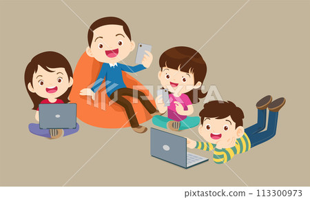 kids on online learning education courses 113300973