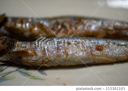 Grilled fish (shishamo) Grilled fish (shishamo) 113301103
