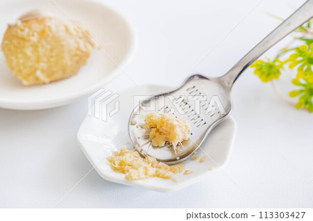 Grated ginger Grated ginger 113303427