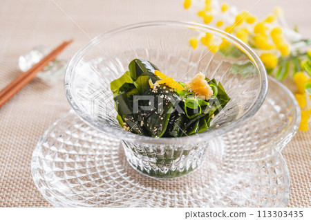 Seaweed in vinegar 113303435