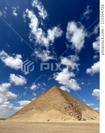 Egyptian pyramid 113304726