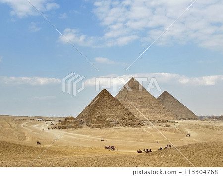 Egyptian pyramid 113304768