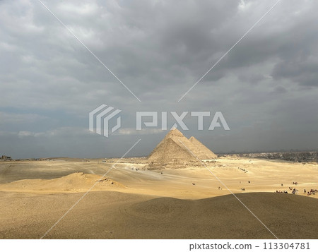 Egyptian pyramid 113304781