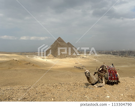 Egyptian pyramid 113304790