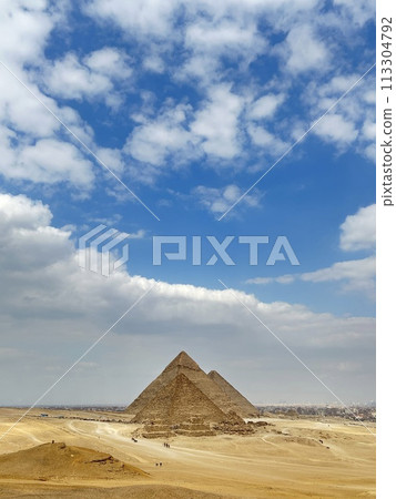 Egyptian pyramid 113304792