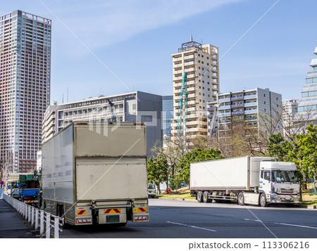 2024 problem: Trucks waiting on the road to wait for cargo or to adjust schedules 2024 problem: Trucks waiting on the road to wait for cargo or to adjust schedules 113306216