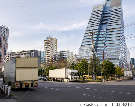 2024 problem: Trucks waiting on the road to wait for cargo or to adjust schedules 2024 problem: Trucks waiting on the road to wait for cargo or to adjust schedules 113306218