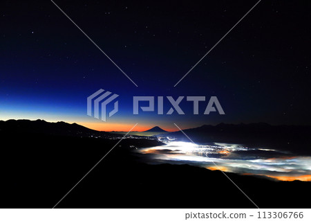 Mount Fuji over Lake Suwa, surrounded by a sea of clouds, as seen from Takabocchi Plateau Mount Fuji over Lake Suwa, surrounded by a sea of clouds, as seen from Takabocchi Plateau 113306766