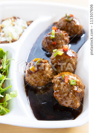 美味的黑醋肉餃子外賣 113307606