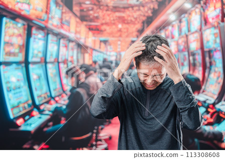 彈珠機店的老人 113308608