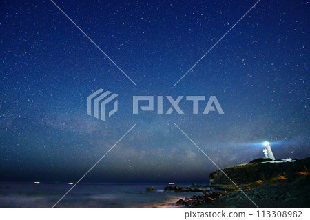犬吠崎燈塔和星空/千葉縣銫子市 犬吠崎燈塔和星空/千葉縣銫子市 113308982