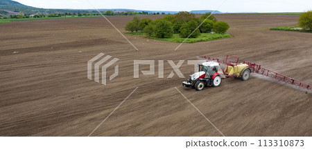 spraying grain spraying grain 113310873