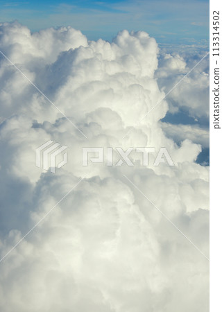 Cloud seen from an airplane 113314502