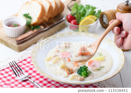 cream stew  113316451