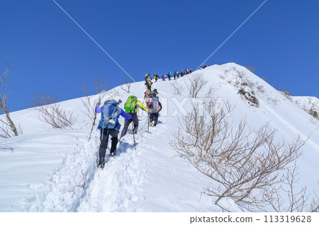 (Gunma Prefecture) Mount Tanigawa in the harsh winter - crowded Tenjin Ridge 113319628