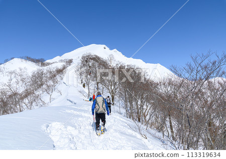 (Gunma Prefecture) Mount Tanigawa in the harsh winter - crowded Tenjin Ridge (Gunma Prefecture) Mount Tanigawa in the harsh winter - crowded Tenjin Ridge 113319634