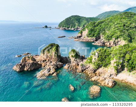 Aerial view [Kumamoto Amakusa Myokenura] Clear blue sea and cape 1 113320295