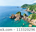 Aerial view [Myoukenura, Amakusa, Kumamoto Prefecture] Clear blue sea and cape 2 113320296