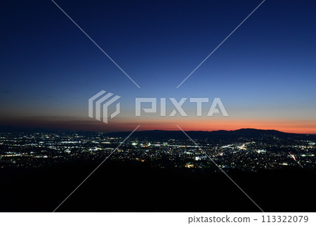 若草山的夜景(奈良縣奈良市) 若草山的夜景(奈良縣奈良市) 113322079