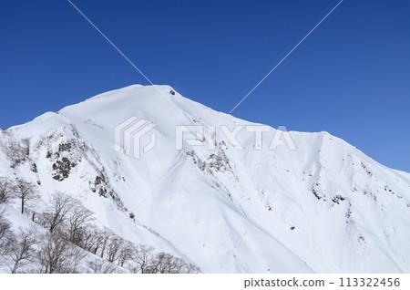 （群馬縣）嚴冬時谷川山、天神山的雪景 113322456