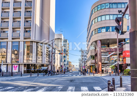 神奈川縣藤澤市的城市景觀、圓行西大通線湘南台站 113323360