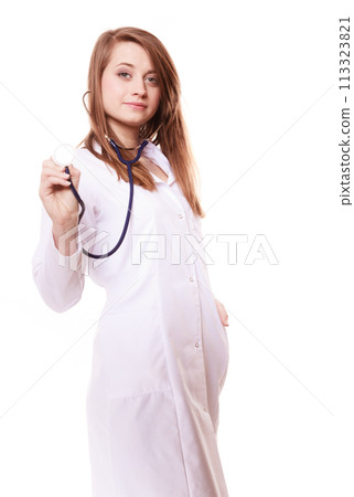Medical. Woman doctor in lab coat with stethoscope 113323821