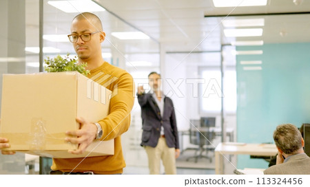 Boss directs the exit to a dismissed employee 113324456