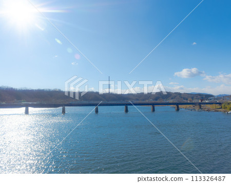 黑河，陽光明媚的日子 113326487