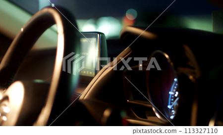深夜開車，安全第一休息 113327110