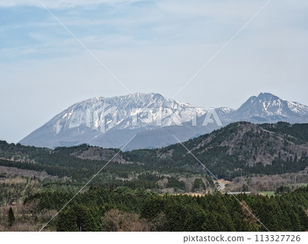 從野道寺隧道北口眺望大山 113327726