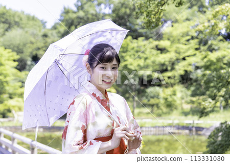 浴衣的女人 113331080