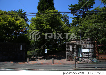 Shirayuri Women's University Main Gate 113332540