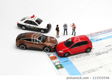 Traffic accident insurance accident scene image 113333546