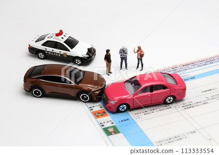 Traffic accident insurance accident scene image 113333554
